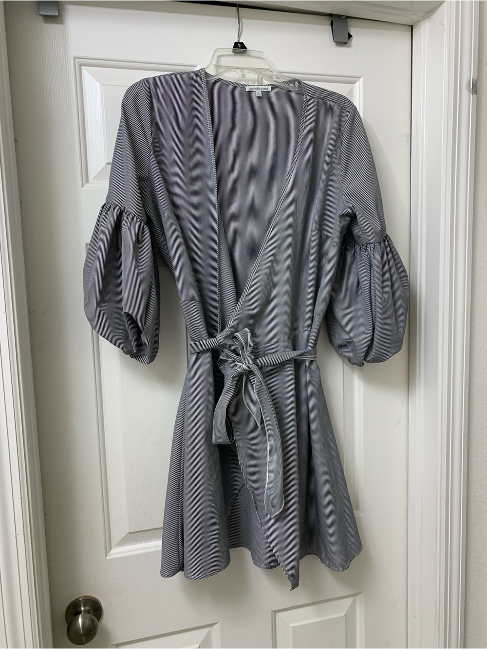 Charlotte Russe Gray Puff Sleeve Wrap Mini Dress